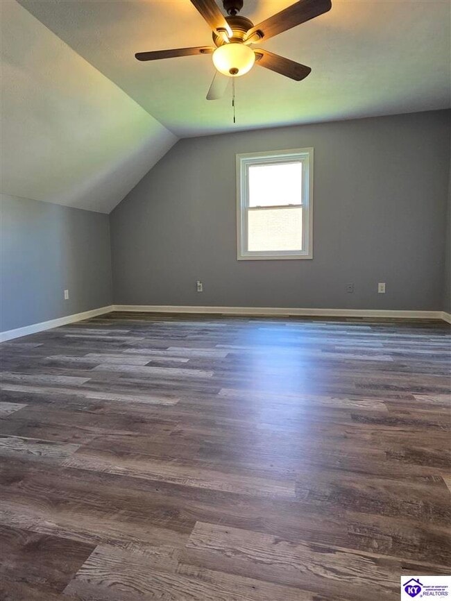 Building Photo - 888 N Woodland Dr