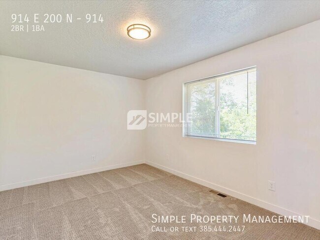 Building Photo - 914 E 200 N