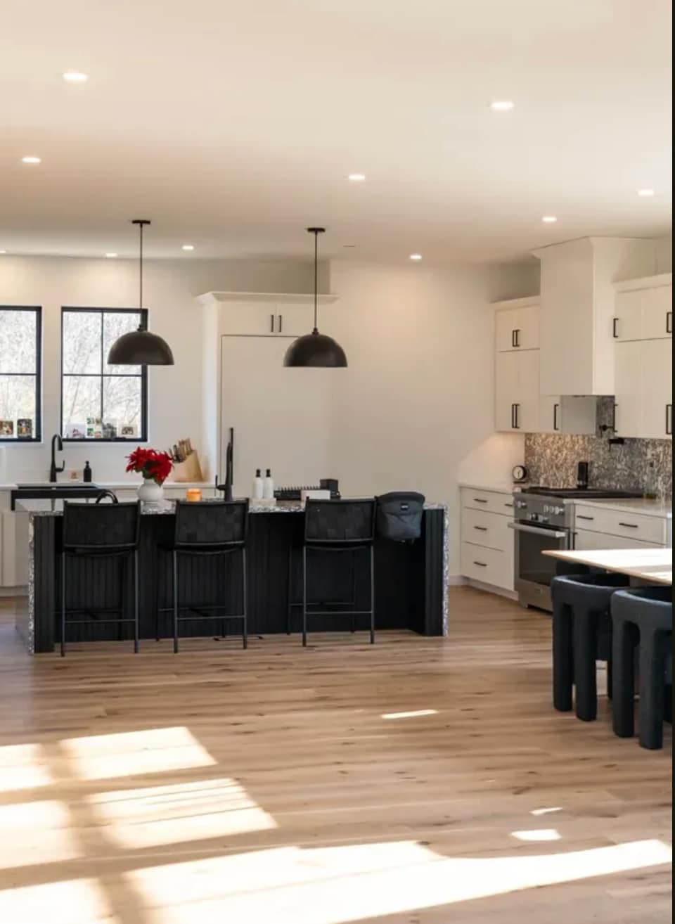 Building Photo - 171 High Winds Dr