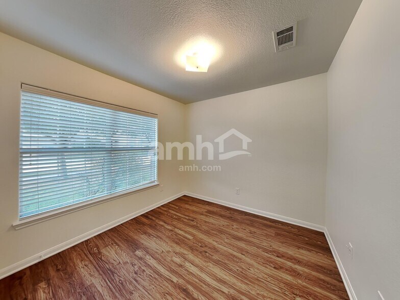 Building Photo - 537 Misty Mountain Dr