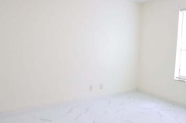 Building Photo - 20 Crossings Cir