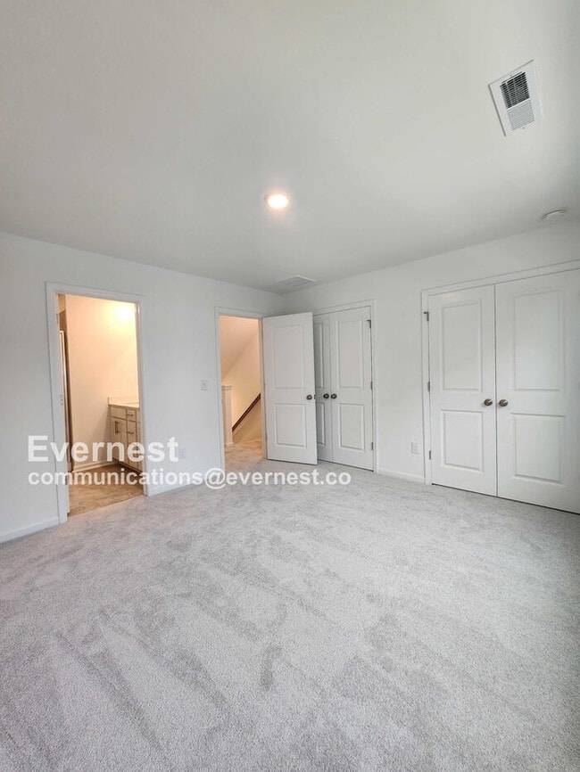 Building Photo - 1540 Crescent Townes Wy