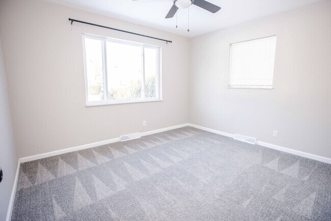 Building Photo - Beautiful Two bedroom home available for rent!