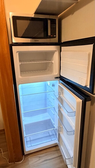 Building Photo - 48 Thayer Bay Cir