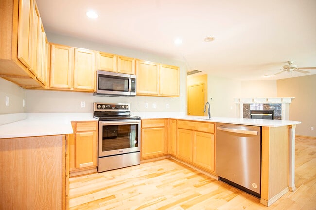 Building Photo - 34604 Cranberry Ct SE