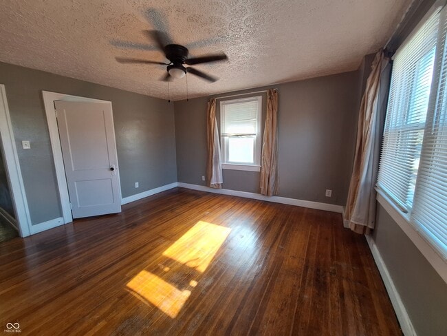 Building Photo - 4841 N College Ave