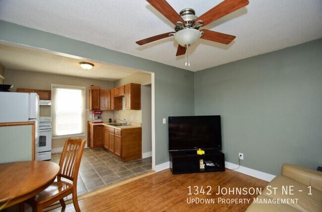 Building Photo - 1342 Johnson St NE