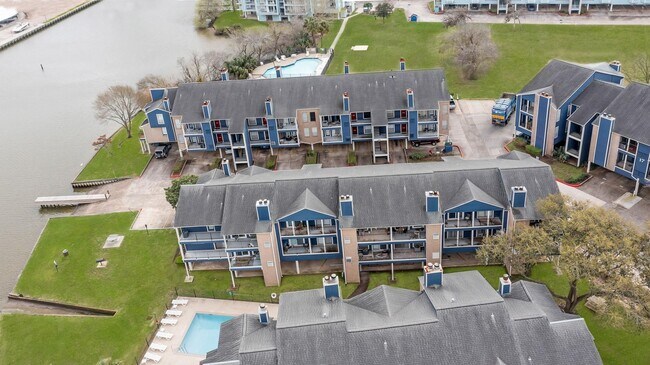 Building Photo - 18519 Egret Bay Blvd