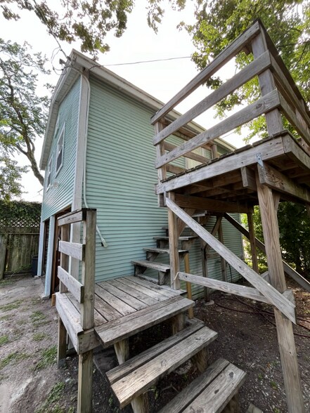 Building Photo - 1729 3rd St