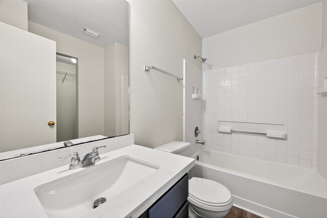 Building Photo - 7351 Parkland Manor Dr