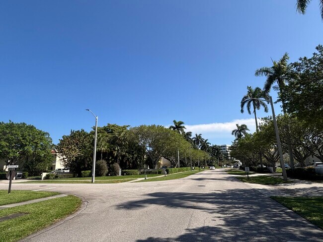 Building Photo - 1705 Presidential Way