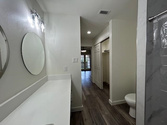 Building Photo - 200 Martingale