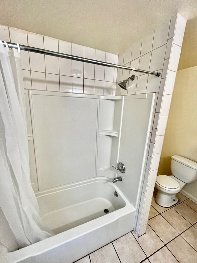 Building Photo - 500 N Division St