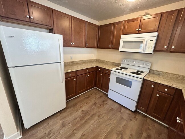 Building Photo - 606 Florida Ave