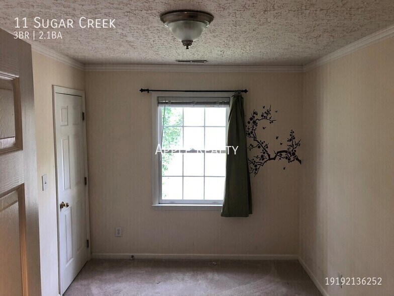 Building Photo - 11 Sugar Creek Ct