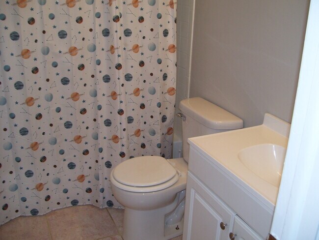 Building Photo - 260 Juniper Ln