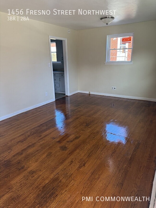 Building Photo - 1456 Fresno St NW