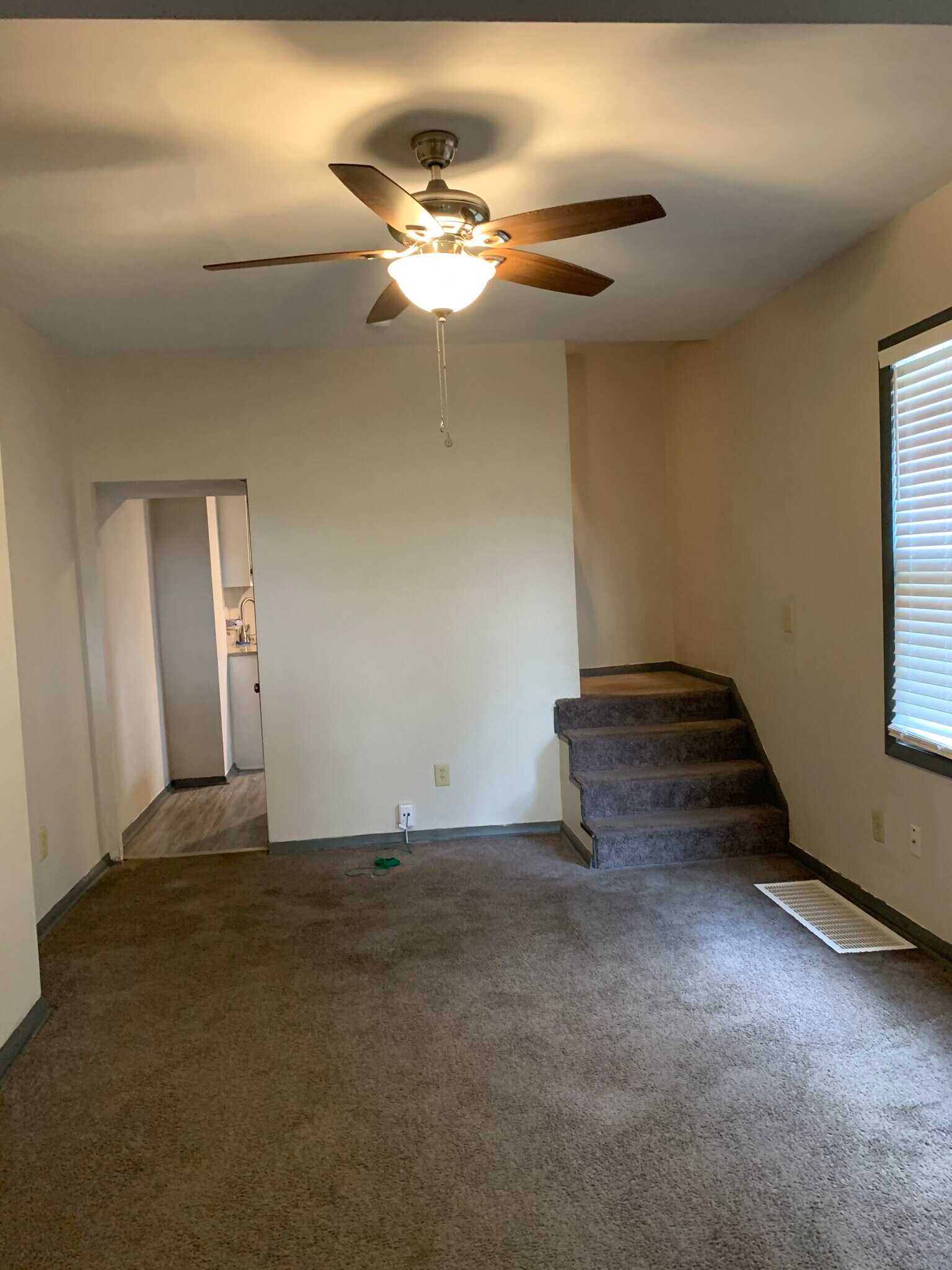 Building Photo - 672 Stewart Ave