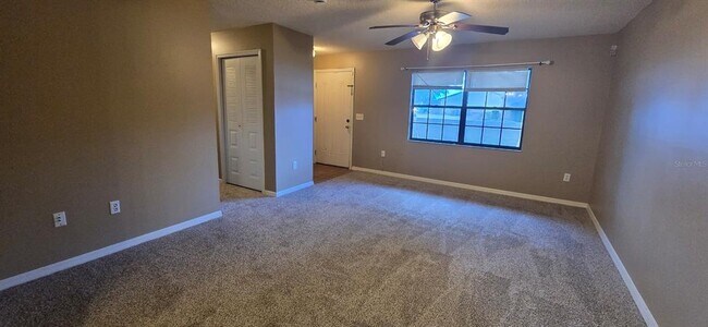 Building Photo - 1923 SW 34th Ct