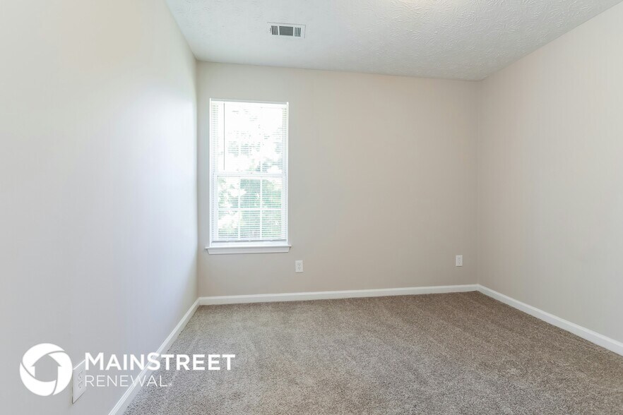 Building Photo - 180 Springbottom Dr SE