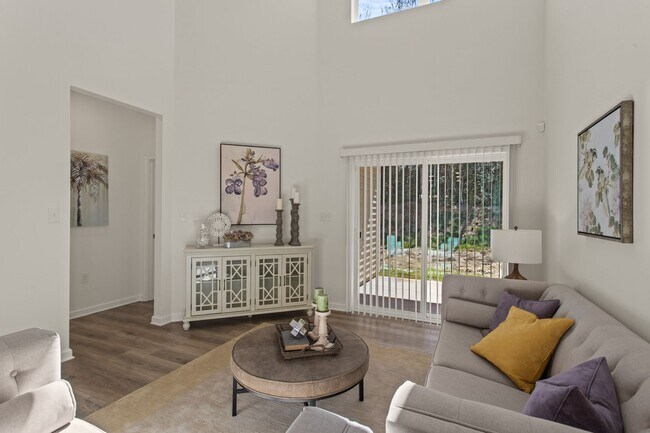 Building Photo - Beautiful TownHome in Powdersville area!  3 bedroom 2.5 bath  Available NOW!