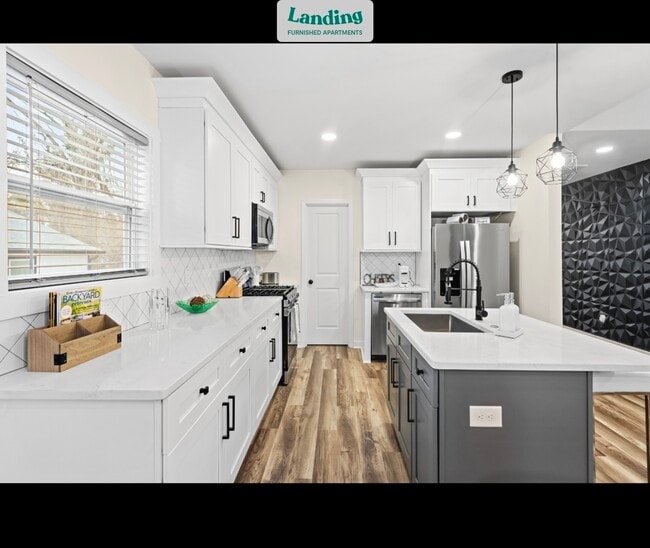 Building Photo - 2025 Baker Rd NW
