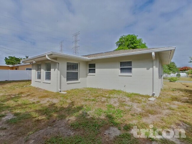 Building Photo - 2529 Brentwood Dr