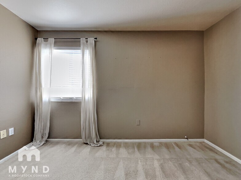 Building Photo - 5877 N Granite Reef Rd