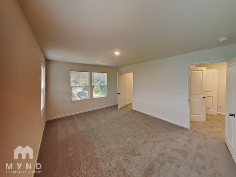 Building Photo - 106 Duff St