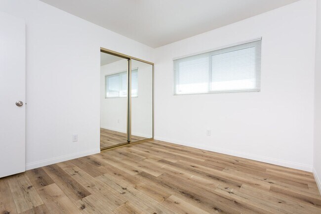 Building Photo - La Mesa Charmer with Mount Helix Views!