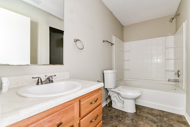 Building Photo - 688 Harvest Meadow Way