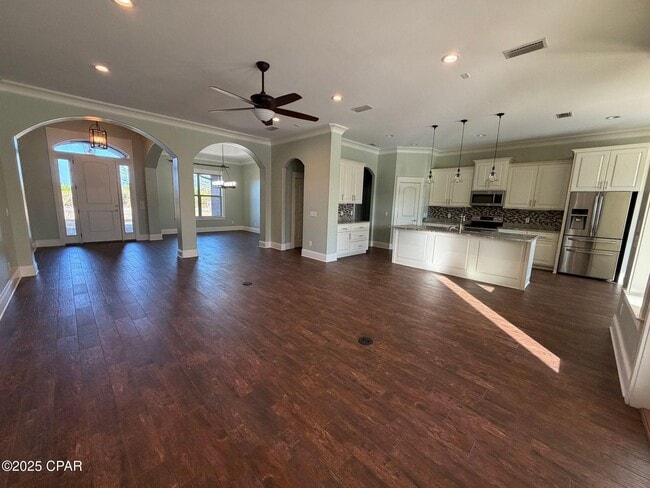 Building Photo - 4528 Tropical Dr