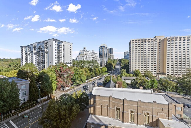 Building Photo - 2425 Peachtree Rd NE