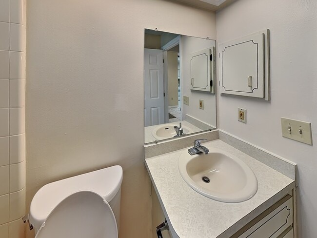 Building Photo - 32718 Blossom Ln