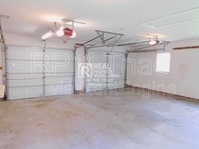 Building Photo - 3407 Park Hill Dr