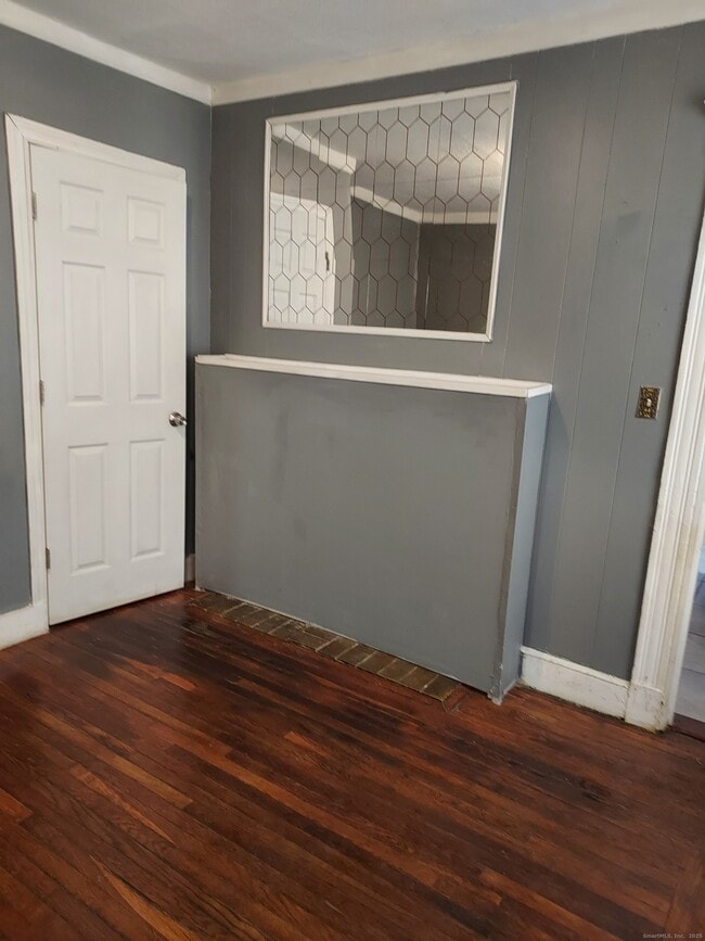 Building Photo - 339 Shelton Ave