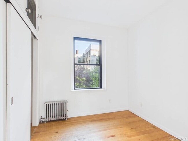 Building Photo - 21-37-37 33rd St