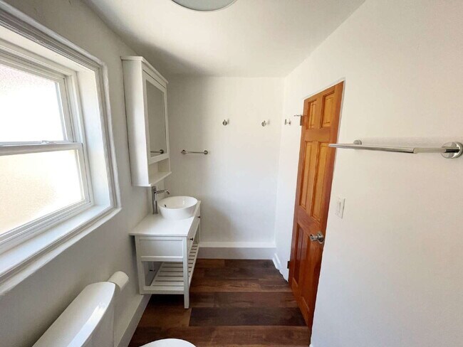 Building Photo - Unbelievable Old Town 1bd! Private compound casita!