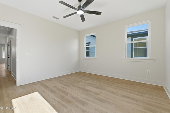 Building Photo - 2316 E 19th Pl