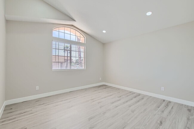 Building Photo - 7836 Calico Flower Ave