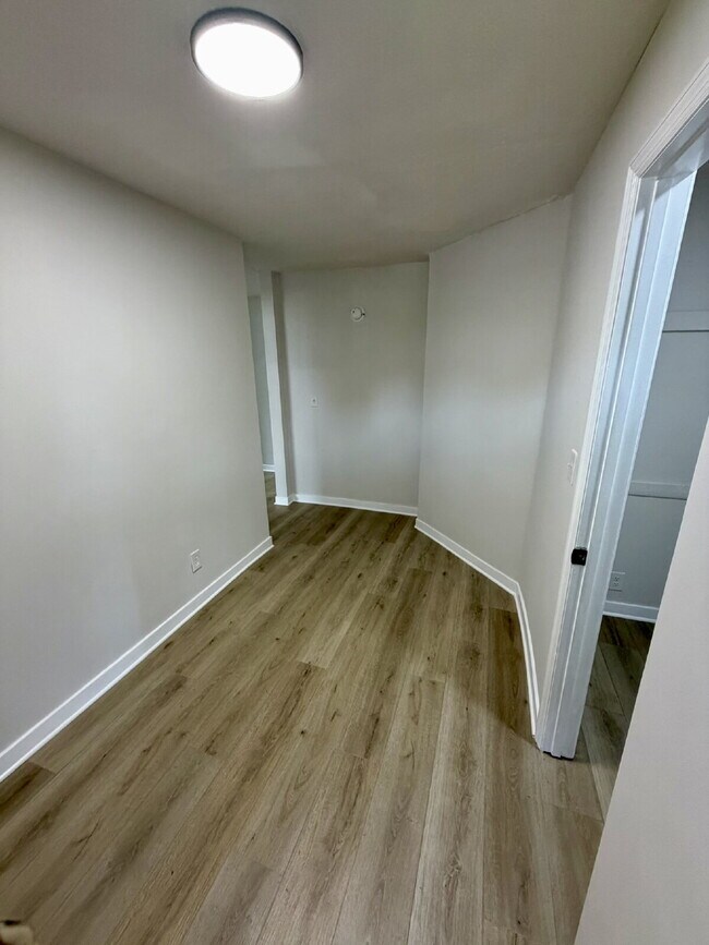 Building Photo - Newly Remodeled 2BR/2BA East Nashville Home with Covered Front Porch, Huge Deck, Spacious Backyar...