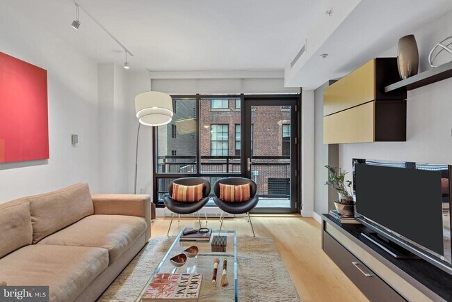 Building Photo - 912 F St NW