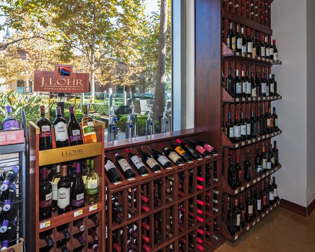 Building Photo - 5047 Scholarship