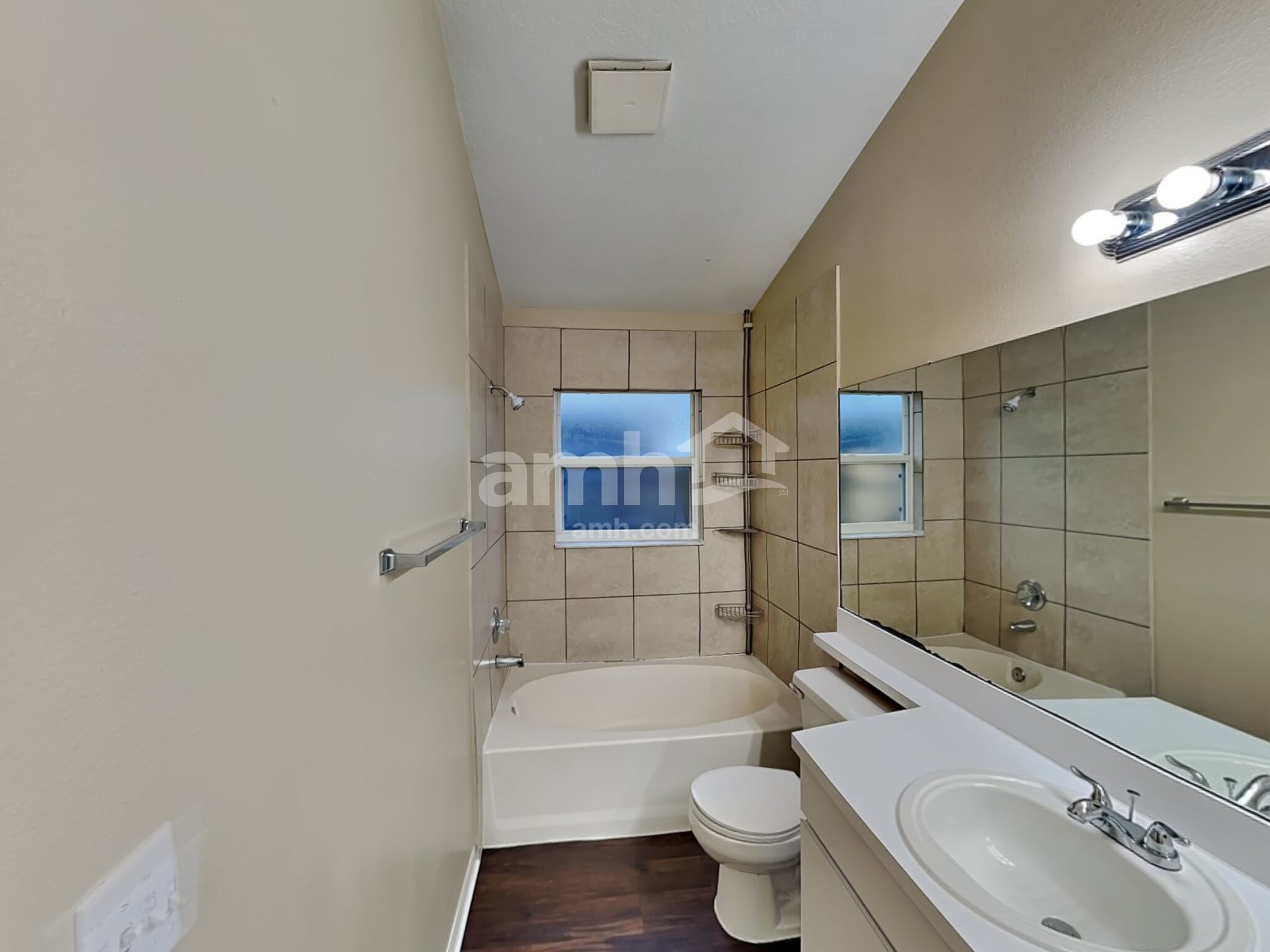 Building Photo - 1706 Comstock Pl