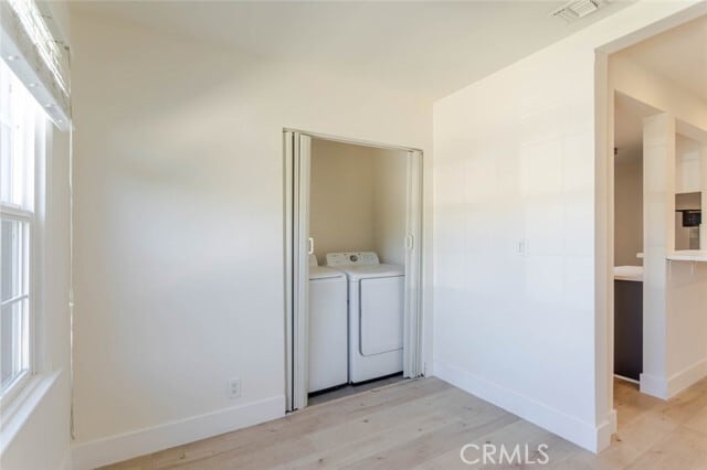 Building Photo - 20026 Kittridge St