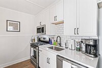 Building Photo - 42 George St