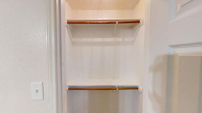 Building Photo - 803 Harley Dr