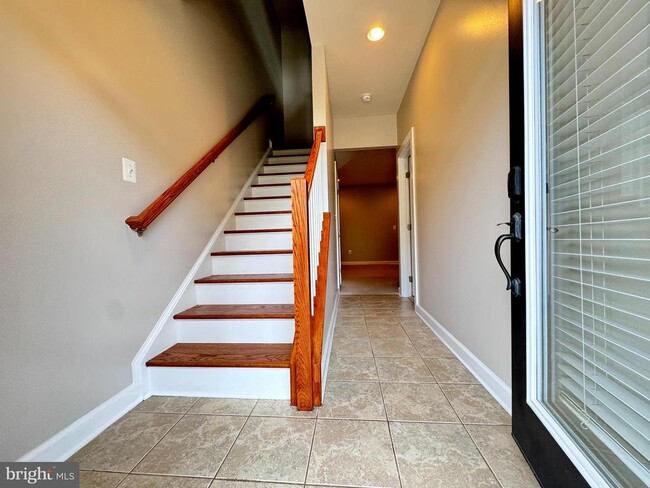 Building Photo - 20649 Duxbury Terrace