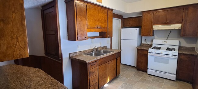 Building Photo - Charming 2 Bedroom Home in Minneapolis!!