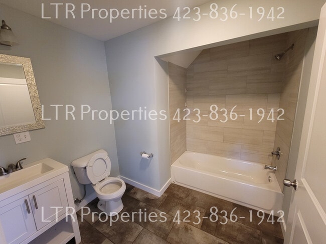 Building Photo - Flynn st (1203